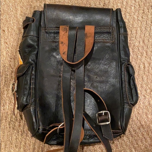 Leather backpack - Picture 2 of 4